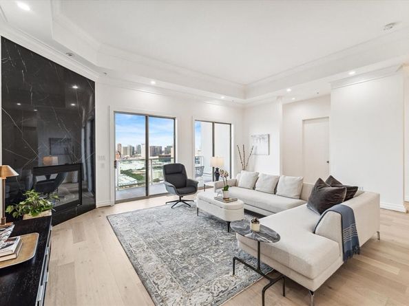 3388 Sage Road 2001, Houston TX 77056