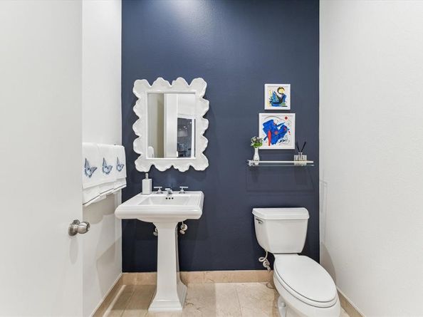 3388 Sage Road 2001, Houston TX 77056