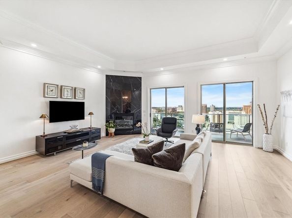 3388 Sage Road 2001, Houston TX 77056