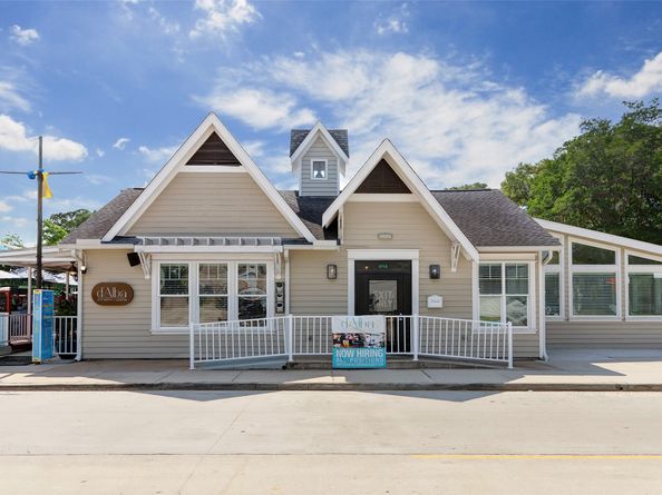 831 Wakefield Drive A, Houston TX 77018