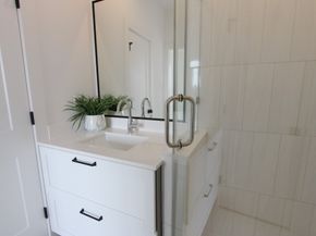 303 Marcella Street L, Houston TX 77091