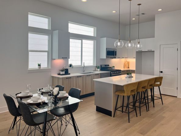 303 Marcella Street L, Houston TX 77091