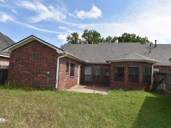 12134 Ella Lee Lane, Houston TX 77077