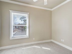 1047 W 16th Street, Houston TX 77008