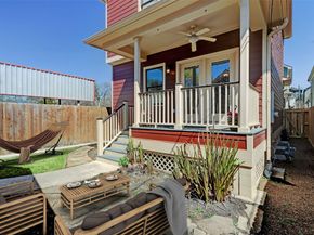 1047 W 16th Street, Houston TX 77008