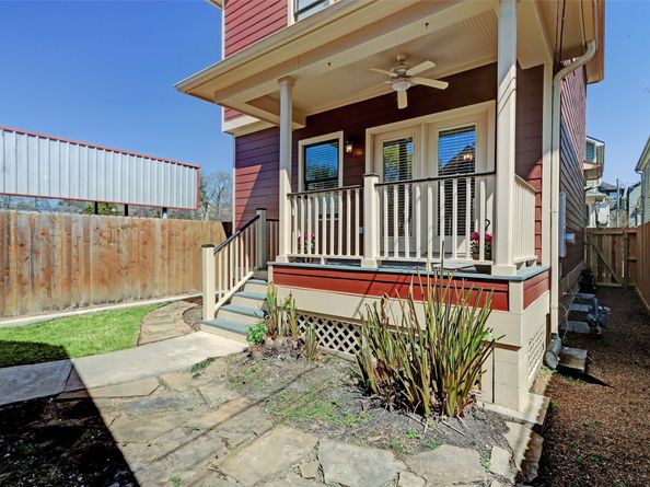 1047 W 16th Street, Houston TX 77008