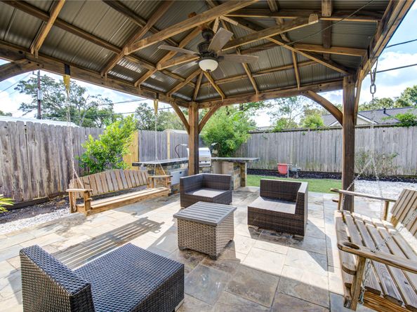 9515 Winsome Lane, Houston TX 77063