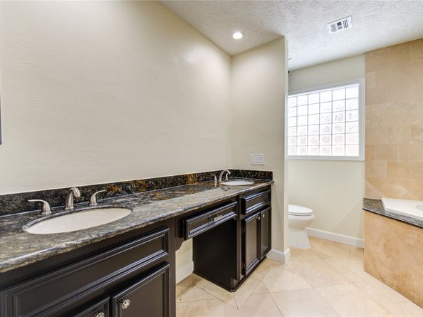 9515 Winsome Lane, Houston TX 77063