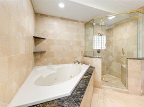 9515 Winsome Lane, Houston TX 77063