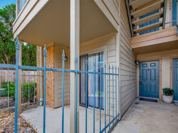 12550 Whittington Drive 710, Houston TX 77077