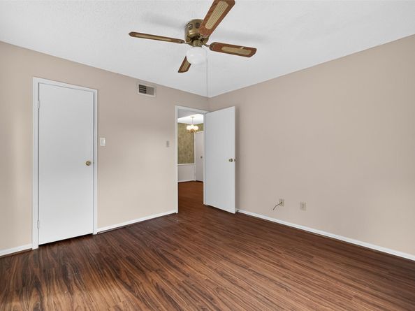 12550 Whittington Drive 710, Houston TX 77077