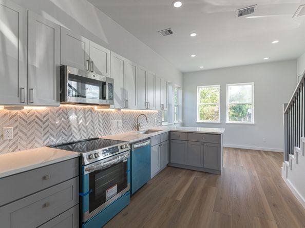 4512 Ward Street, Houston TX 77021