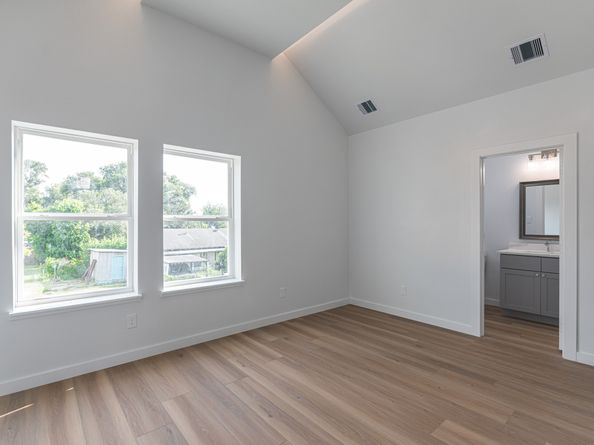 4512 Ward Street, Houston TX 77021