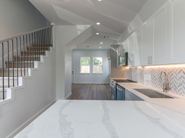 4512 Ward Street, Houston TX 77021