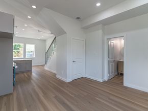 4512 Ward Street, Houston TX 77021