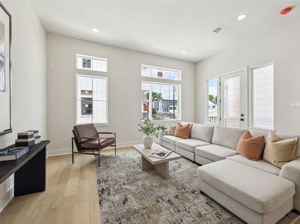 3911C Tulane Street, Houston TX 77018