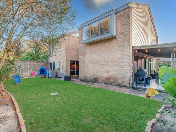 16707 Fernwood Way, Houston TX 77058