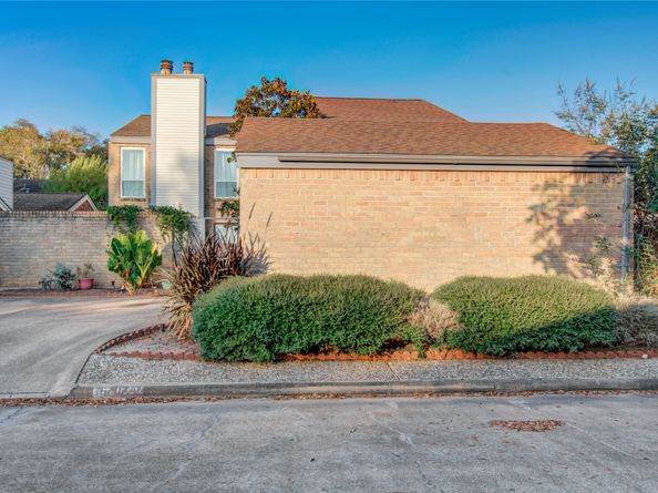 16707 Fernwood Way, Houston TX 77058