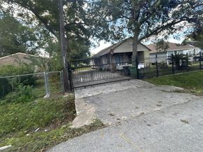 3224 Creston Drive, Houston TX 77026