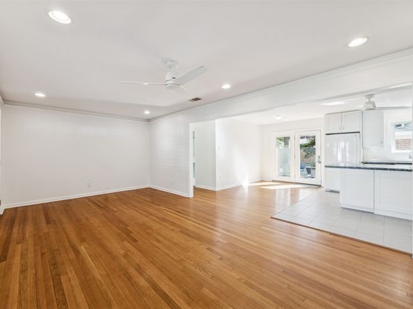 2103 Wakefield Drive, Houston TX 77018