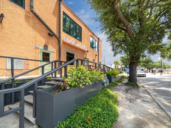 1810 Elysian Street, Houston TX 77026