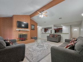 10534 Towne Square Road, Sugar Land TX 77498