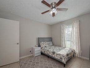 10534 Towne Square Road, Sugar Land TX 77498