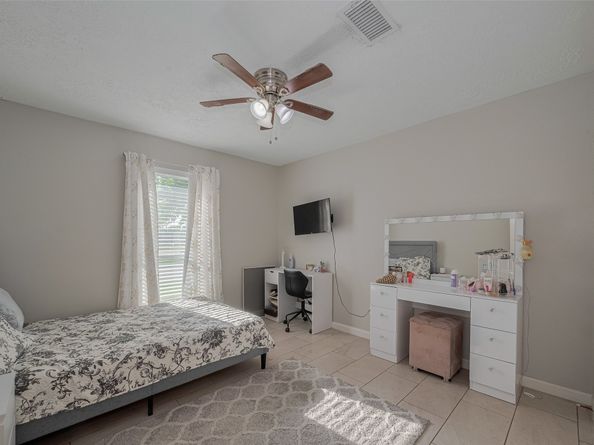 10534 Towne Square Road, Sugar Land TX 77498