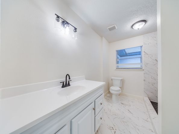 7401 Bretshire Drive, Houston TX 77016