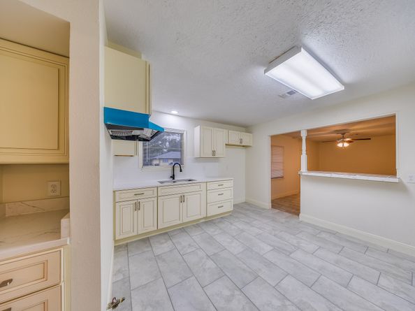 7401 Bretshire Drive, Houston TX 77016