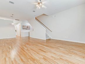 5941 South Loop E 1401, Houston TX 77033