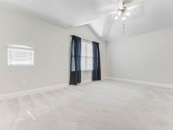 5941 South Loop E 1401, Houston TX 77033