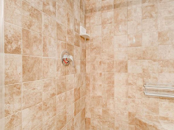 5941 South Loop E 1401, Houston TX 77033