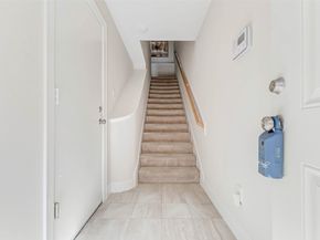 5941 South Loop E 1401, Houston TX 77033