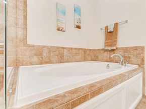 5941 South Loop E 1401, Houston TX 77033