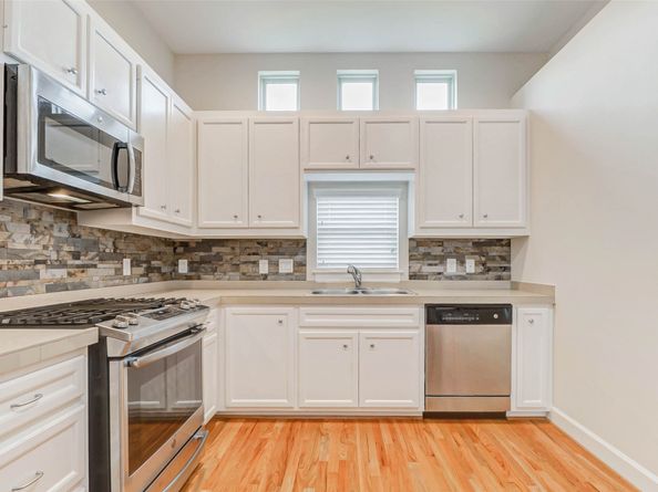 5941 South Loop E 1401, Houston TX 77033