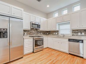 5941 South Loop E 1401, Houston TX 77033