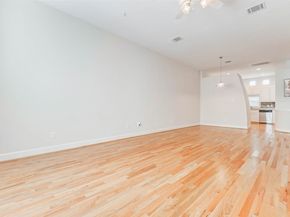 5941 South Loop E 1401, Houston TX 77033