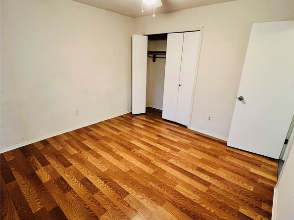 7215 La Entrada Drive, Houston TX 77083