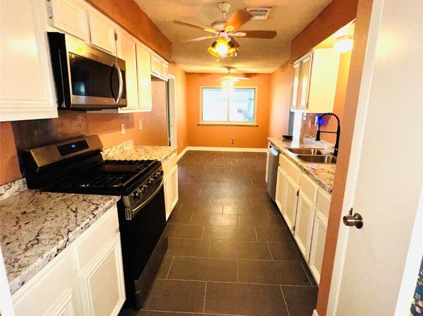 7215 La Entrada Drive, Houston TX 77083