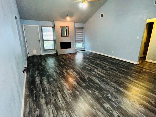 7215 La Entrada Drive, Houston TX 77083