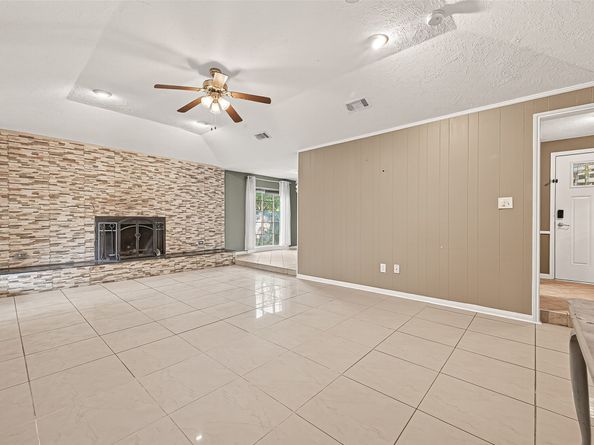 13702 Ella Lee Lane, Houston TX 77077