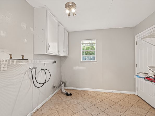 13702 Ella Lee Lane, Houston TX 77077