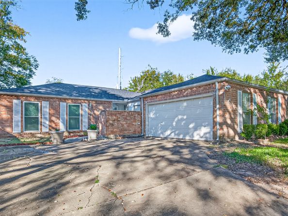 13702 Ella Lee Lane, Houston TX 77077