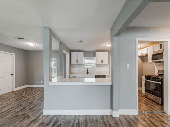 6107 Belmark Street, Houston TX 77033