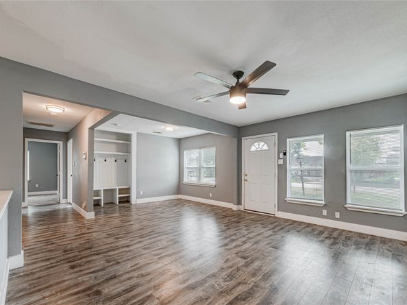 6107 Belmark Street, Houston TX 77033