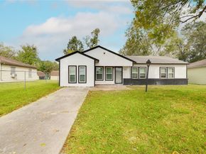 6107 Belmark Street, Houston TX 77033