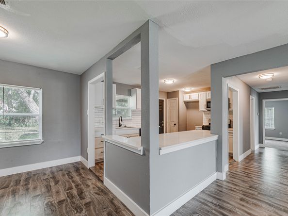 6107 Belmark Street, Houston TX 77033