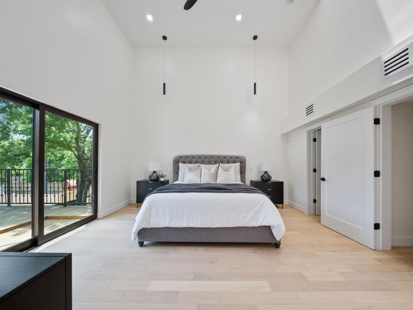 2135 Quenby Street, Houston TX 77005