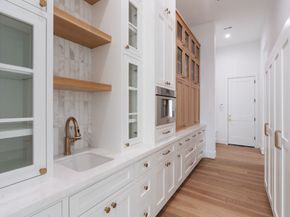 830 Azalea Street, Houston TX 77018